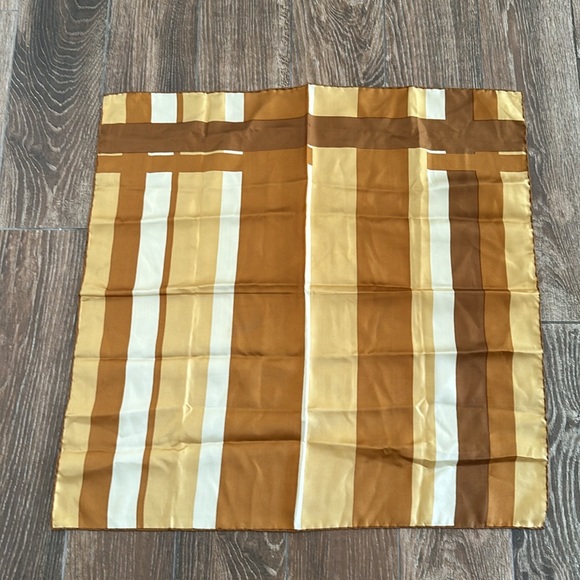 Dayton’s Italian Silk Scarf Vintage - Picture 2 of 3